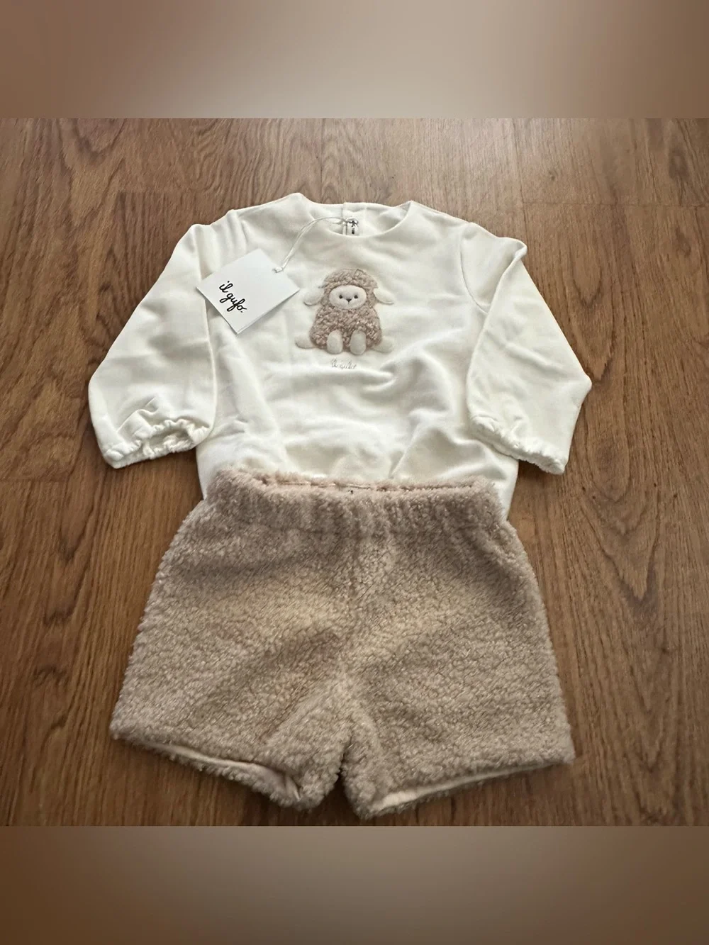 Il Gufo Cream Beige Sherpa Two-Piece Set 18M NWT shorts long sleeve